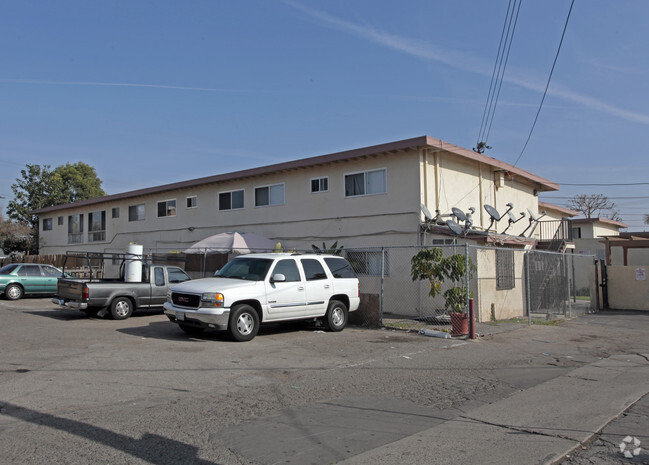 Building Photo - 10442 Lampson Avenue Rental