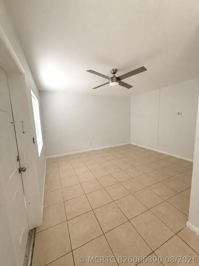 Photo - 2017 NE 18th St Unit 2