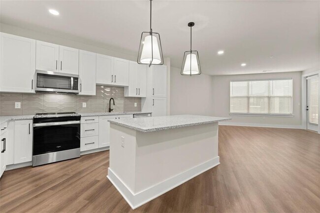 Photo - 2648 Sandy Plains Rd Unit 420