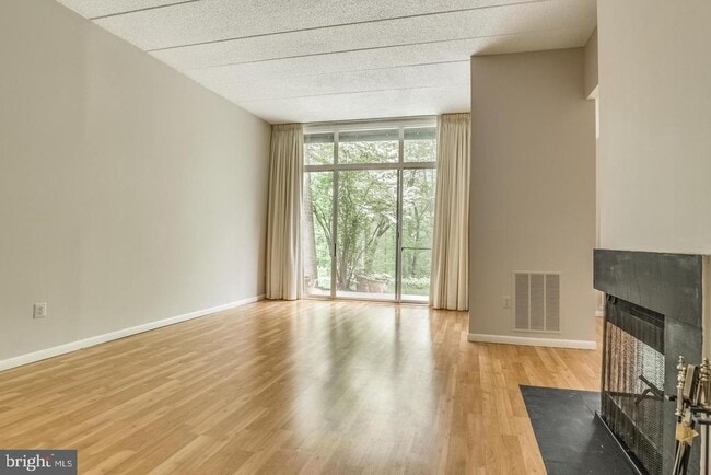 Photo - 11564 Rolling Green Ct Unit 101