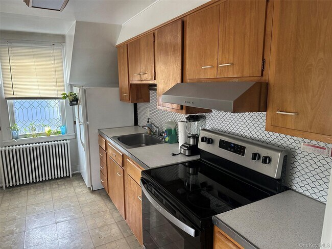 Photo - 9 S Dearman St Unit 2