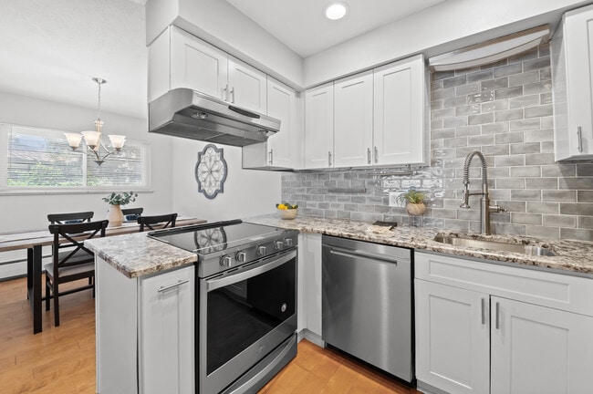 Photo - 12820 Willow Ln Unit #9