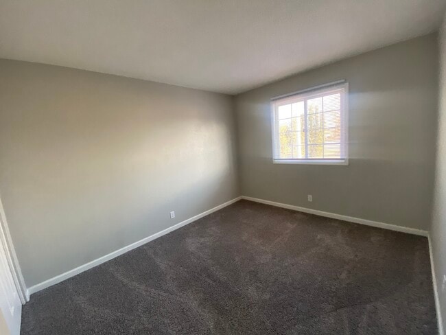 Photo - 2751 W 72nd St