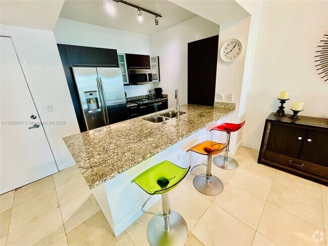 Building Photo - 950 Brickell Bay Dr Unit 3703 Rental