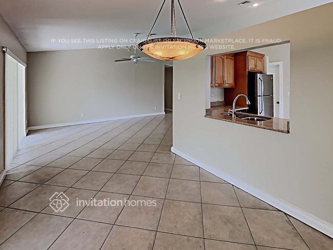 Photo - 5521 SW 58th Ct