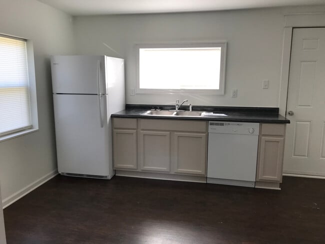 Photo - Adorable cottage in the heart of Rustburg!! 1 bed 1 bath!