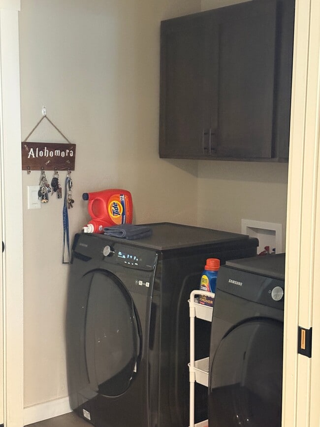 Photo - 517 Raven Ln