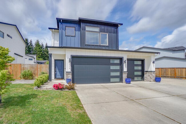 NEWER FOUR BEDROOM NEAR HAZEL DELL - NEWER FOUR BEDROOM NEAR HAZEL DELL House