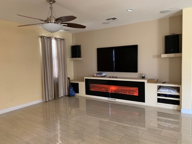 Photo - 2493 E Bridgeport Pkwy