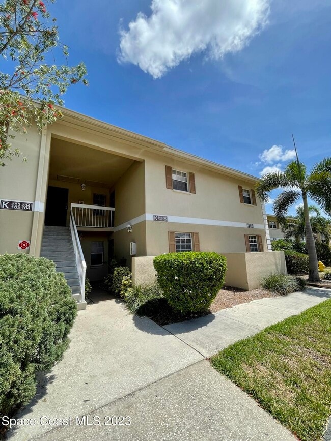 Building Photo - 1664 Sunny Brook Ln Unit 101