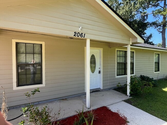 Photo - 3 Bedroom 2 Bath house with Garage Near Fl...