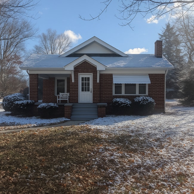 3 bedroom, 1 bath house in Burlington - 3 bedroom, 1 bath house in Burlington