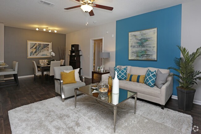 2 Bedroom Living Room - Florida Club at Deerwood