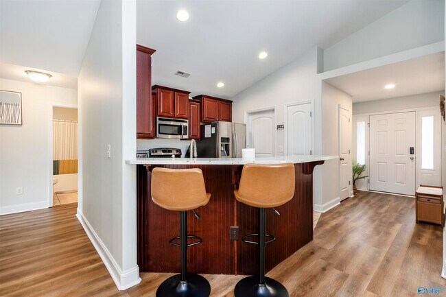 Photo - 265 Harold Murphy Dr