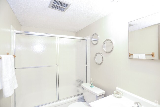 2 Bedroom Bath