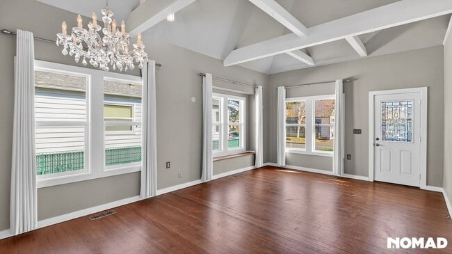 Photo - 1065 22nd St NE