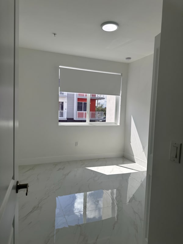 Photo - 1453 W 29th St