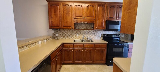 Photo - Lakewalk Subdivision TH - 6-9 Month Rental