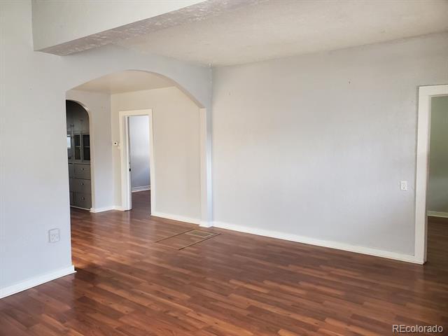 Photo - 305 Jerry St