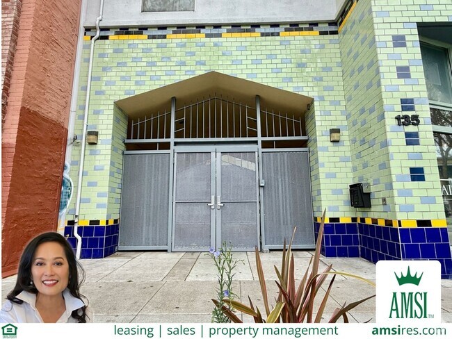 Building Photo - Urban Oasis on Valencia St – 2BR/1BA with ... Rental