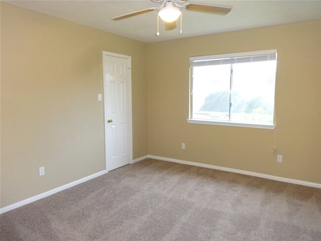 Photo - 3631 Windmoor Dr