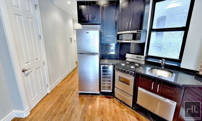 Building Photo - Mott Street Rental