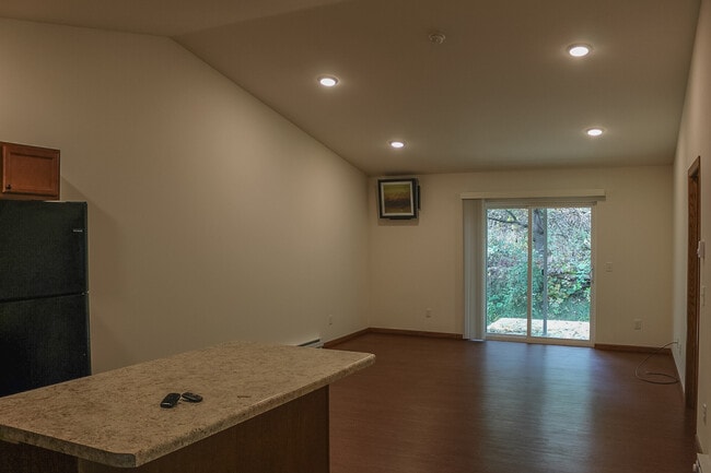 Photo - 1223 Salem Dr