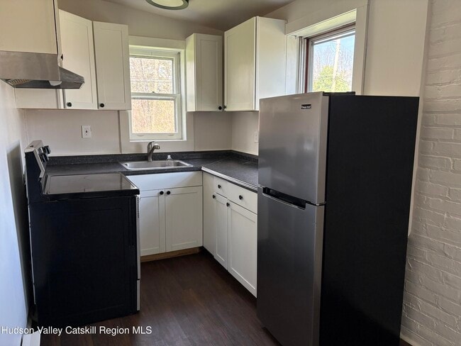 Photo - 103-105-105 Flatbush Camp Rd