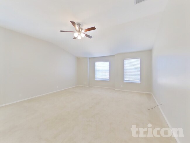 Photo - 141 Carnousty Dr