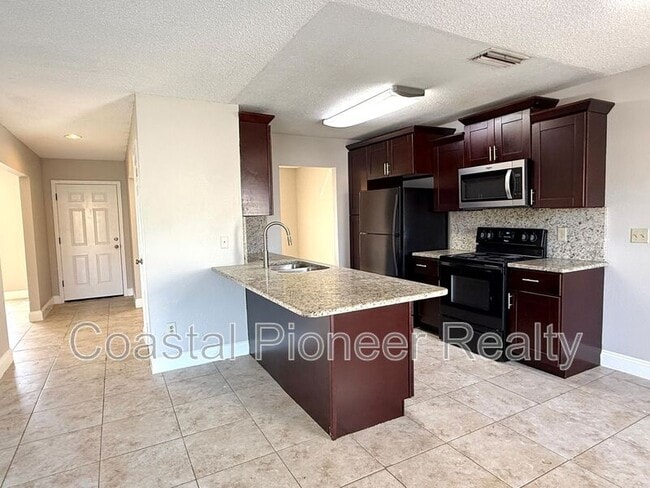 Photo - 606 Sandy Creek Dr