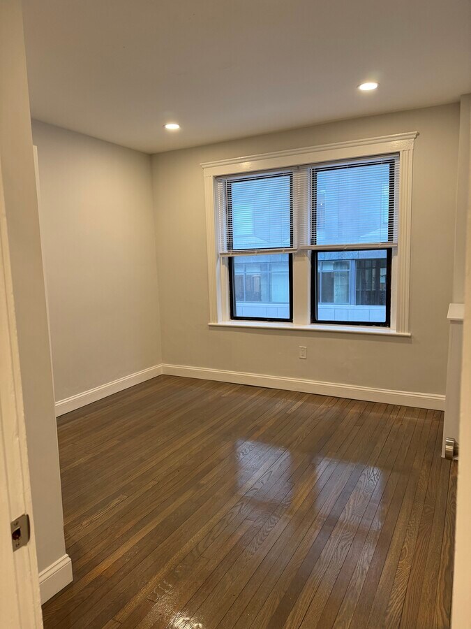 Photo - 54 Queensberry St Unit 17