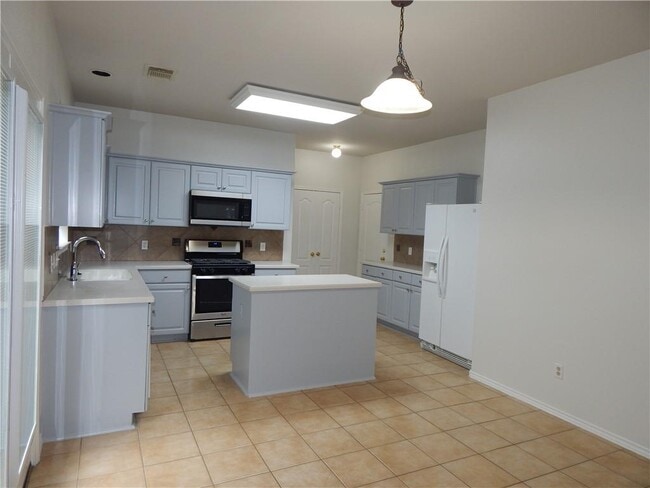 Photo - 13521 Shawna Dnay Dr