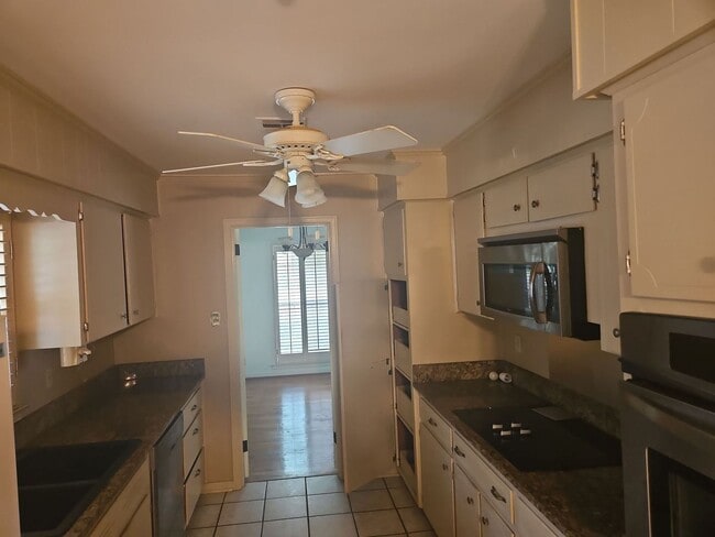 Photo - 2924 Fernway Dr