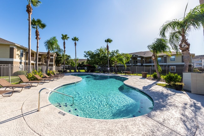 Pavilions at Northshore Apartment Homes - Pavilions at Northshore Apartment Homes