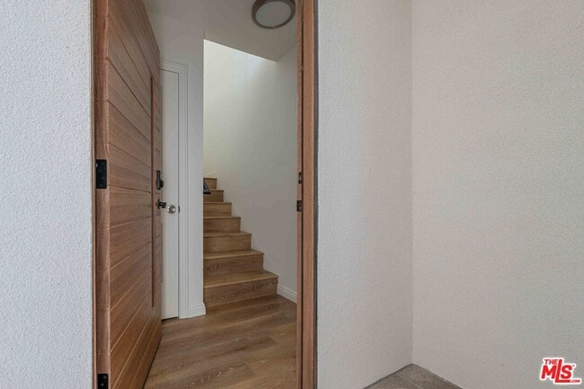 Photo - 815 N Kingsley Dr