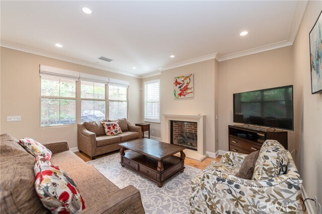 Photo - 216 Bancroft