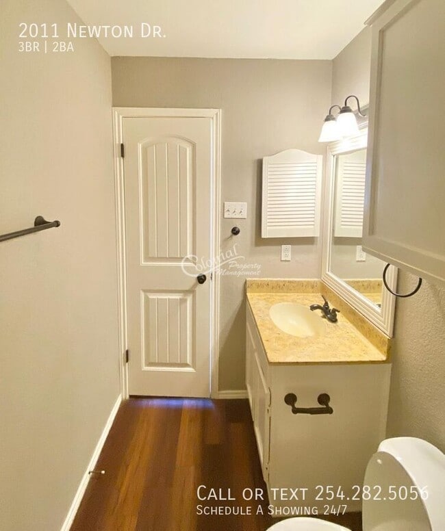 Photo - 2011 Newton Dr