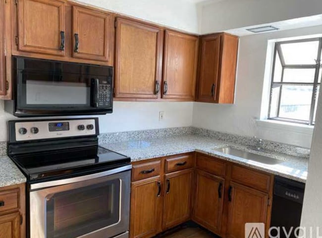 Photo - Room in Townhome on Royal Ln