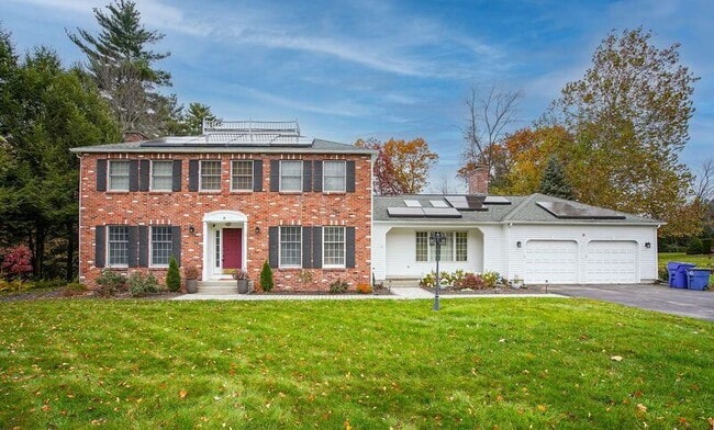 Building Photo - 14 Horseshoe Ln