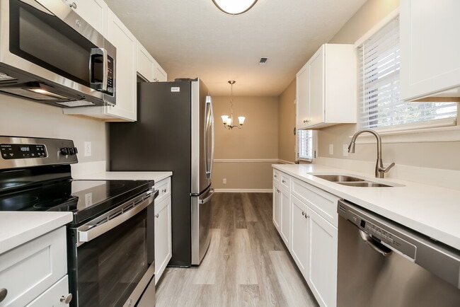 Photo - 209 Lexington Dr