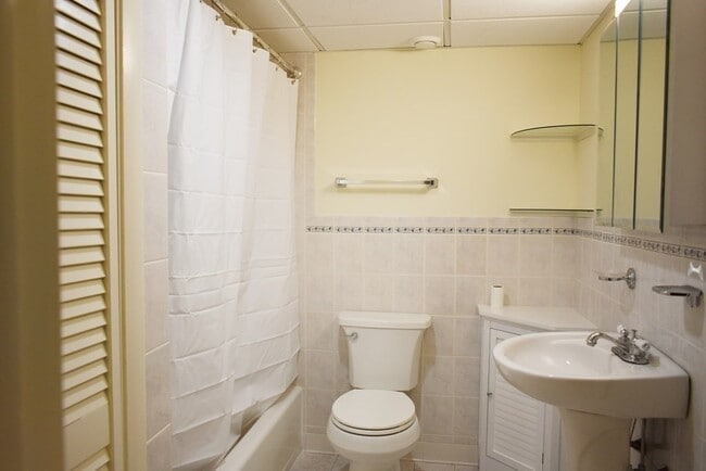 Photo - 55 Broadlawn Park Unit 17