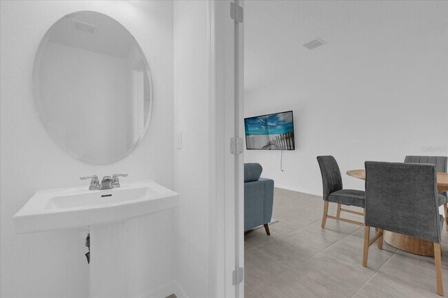 Photo - 3221 Skyline Lp