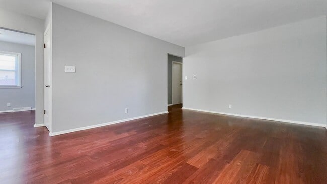 Photo - 5747 N 93rd St Unit LOWER