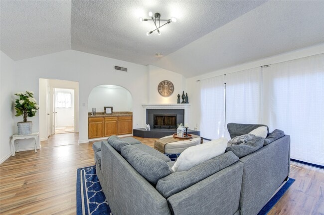 Photo - 3927 Summit Valley Dr