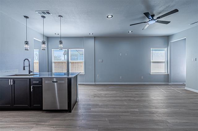 Photo - 2419 Jeffries St