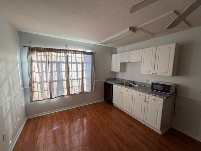 Photo - 252 Coco Plum Dr