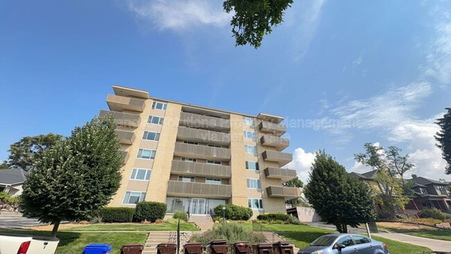 Building Photo - 521 E 5th Ave Unit 605