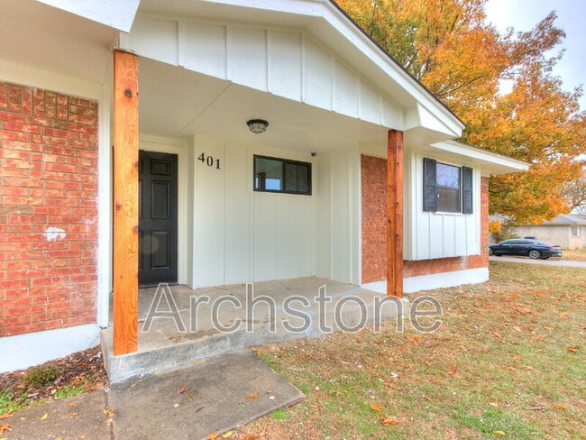 Building Photo - 401 NW 86th St
