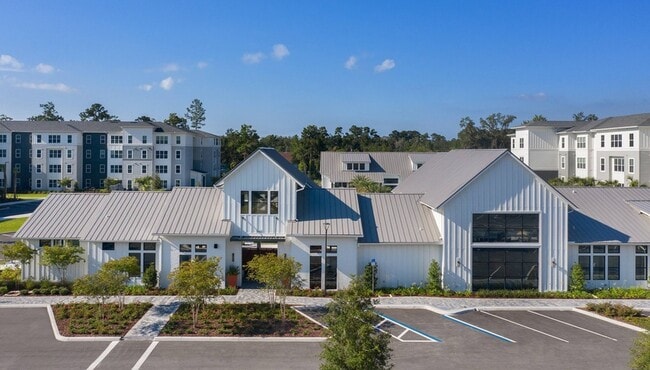 Campus Circle Gainesville - Aerial - Amenity Building One - Campus Circle Gainesville