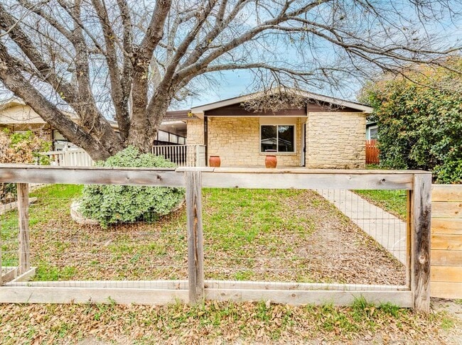 Building Photo - 5628 Pinon Vista Dr